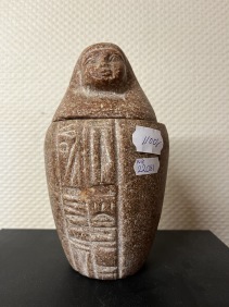 22081. Egyptisk urna
