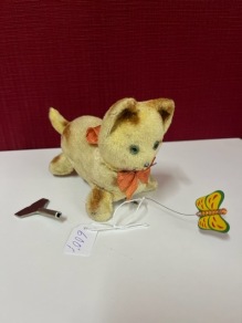25901. KITTY AND BUTTERFLY MECHANICAL