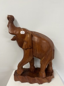 33481. Trä elefant
