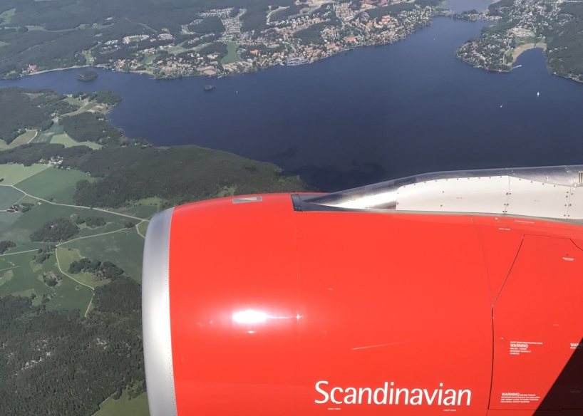 På väg! Sigtuna i bakgrunden. På väg! Sigtuna i bakgrunden.