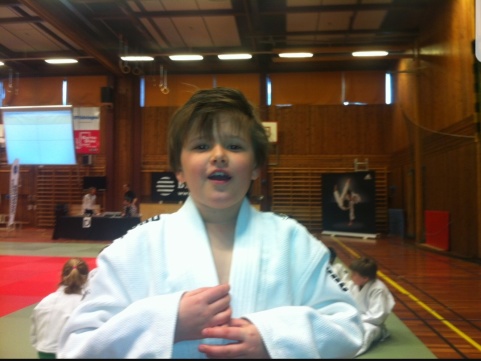 Eric Widekärr, mars 2012, förväntansfull och laddad inför en lång tävlingsdag. Eric Widekärr, mars 2012, förväntansfull och laddad inför en lång tävlingsdag.