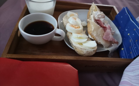 Frukost på sängen Frukost på sängen