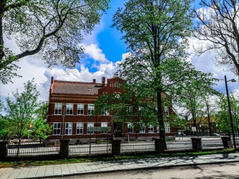 Den gamla centralskolan från tidigt 1900-tal. Den gamla centralskolan från tidigt 1900-tal.