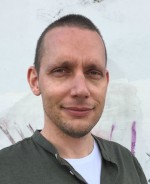 Marcus Löfblad diktförfattare. Aktuell med sin diktsamling "Skrapsår"