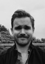 Johan Bergkvist, författaren bakom novellsamlingen; "En utsikt att dö för - och andra berättelser.
