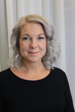 Cecilia Hjelte, författaren bakom boken "Yoga med Natali".