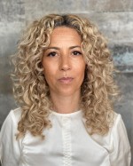 Fatima Åsard. Aktuell  med den, till stora delar, verklighetsbaserade romanen "Jag är du - Du är jag", som ger en mer nyanserad bild av vad det vill säga att leva i utsatta utanförskapsområden.