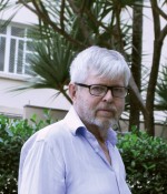 Lars Amber är journalisten Richard Beers författarnamn. Han är högaktuell med thrillern "Tryggare kan ingen vara", som tar upp den storpolitiska komplottten bakom Palmemordet. Den är en uppföljare till  "Som skakar Sverige i dess grundvalar" (2017).