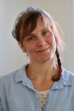 Helga Stövring-Nielsen, författare. Aktuell med ungdomsromanen "Med vinden i ryggen - mot solnedgången", en bok om Thor Heyerdahls liv.