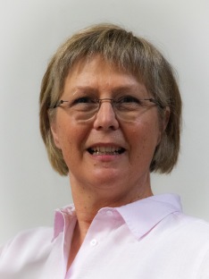 Lisa Persdotter är konsult, föreläsare, utbildare och projektledare.