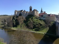 Slotten duggar tätt i Tjeckien. Det går nog inte en dag utan att du ser det ena pampiga slottet efter det andra.