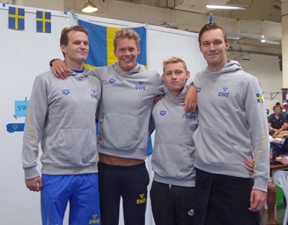 Det svenska herrlaget på 4x200m fritt herrar - Holmström, Paulsson, Björk och Eliasson Det svenska herrlaget på 4x200m fritt herrar - Holmström, Paulsson, Björk och Eliasson