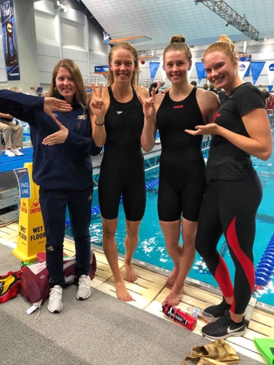 Årets NCAA-svenskor i Austin. Frv. Sofia Henell Linköping/Akron, Louise Hansson USC/Helsingborg, Sophie Hansson NC State/Helsingborg och Klara Thormalm San Diego/Jönköping - foto: Emma Svenskson Florida Årets NCAA-svenskor i Austin. Frv. Sofia Henell Linköping/Akron, Louise Hansson USC/Helsingborg, Sophie Hansson NC State/Helsingborg och Klara Thormalm San Diego/Jönköping - foto: Emma Svenskson Florida