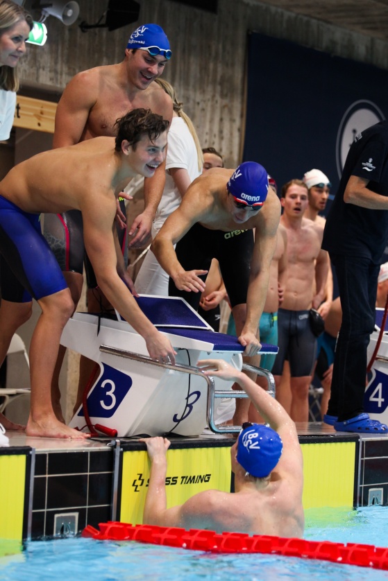 Bærumsgutta etter gull og ny norsk rekord på 4x100 fri. Foto: Ellen Kessel Bærumsgutta etter gull og ny norsk rekord på 4x100 fri. Foto: Ellen Kessel