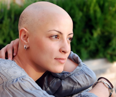 Drabbats av alopecia i Varberg, Falkenberg eller Kungsbacka i Halland? På Frisyr Hörnan i Varberg kan du som har alopecia med remiss i Region Halland gratis prova ut peruk
