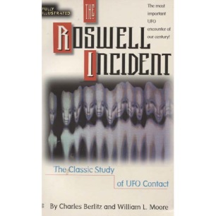 Berlitz, Charles & Moore, William: The Roswell incident (Pb) - Very good