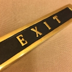 Mässingsskylt: Exit
