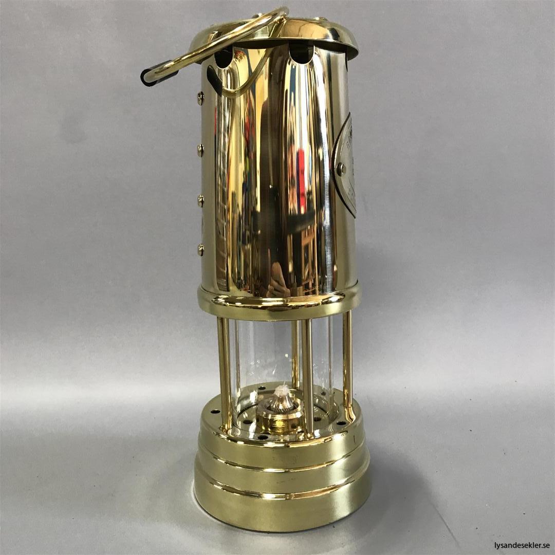 miner's lamp gruvlampa gruvlykta gruvlampor gruvlyktor oljelampor gruvmodell (49)