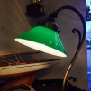 Jugendlampan med liten grön skomakarskärm