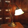 Jugendlampan med opalvit utsvängd klockskärm - Jugendlampan med vit utsvängd klockskärm