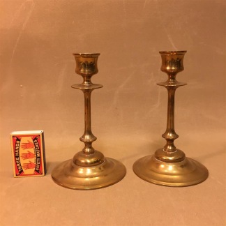 Par ljusstakar Thorshammars bruk mässing 1800-tal (äldre) - Par ljusstakar från Thorshammars Bruk