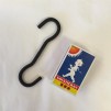Stormlykta mörkgul - Feuerhand original (No 276) - Tillval: 10 cm svart S-krok för upphängning
