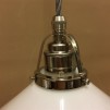 Opalvit 20 cm skomakarskärm med nickel/grå tygsladdsupphäng