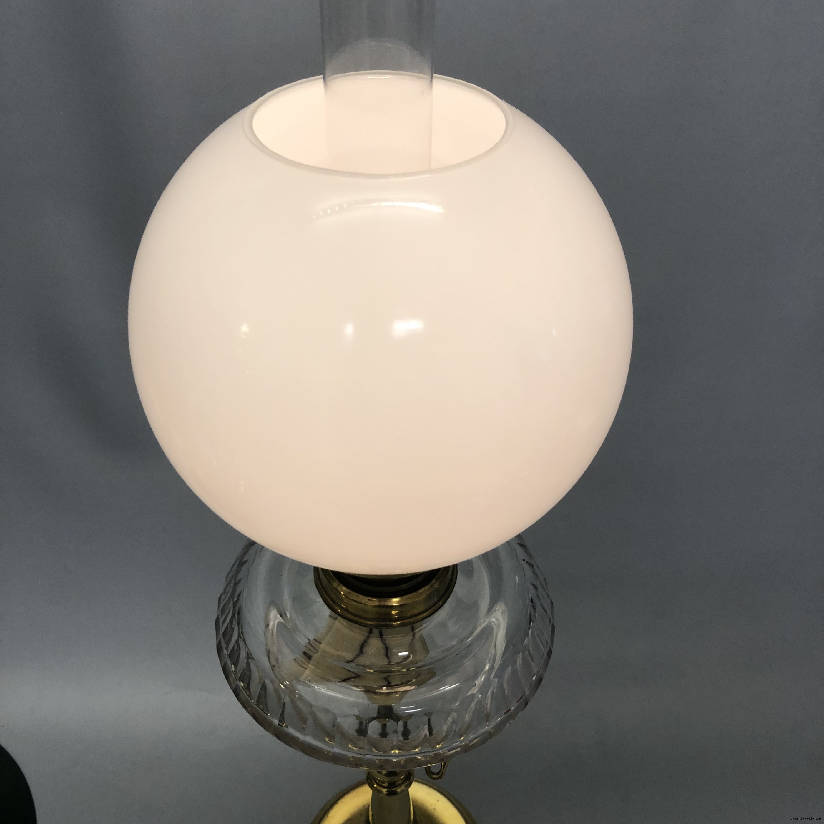 opalvit fotogenlampskupa kupa till fotogenlampa vit opal4