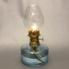 Simris Bylampa 5''' ljusblå - Lysande Sekler - Lilla Simris Bylampa - blank mässing med ljusblått oljehus