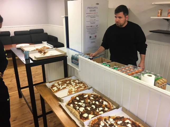 Vi tackar vår sponsor PIZZERIA ZINKAA för pizzor. Vi tackar vår sponsor PIZZERIA ZINKAA för pizzor.