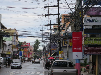 Gatubild från Tuguegarao, Cagayans provinshuvudstad. Gatubild från Tuguegarao, Cagayans provinshuvudstad.
