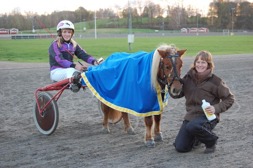 Bårarps Amanda vann sitt lopp på 3.10,1. 