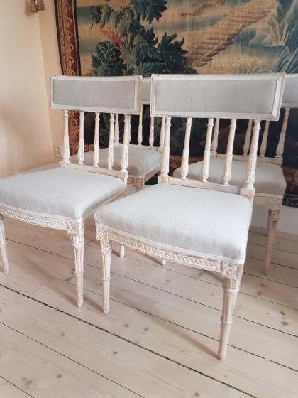 Four scraped gustavian chairs. More pictures on next page "Bilder/Pictures"!