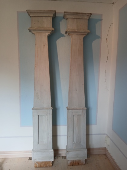 Pilasters. More pictures on next page "Bilder/Pictures"!