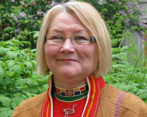 Laila Spik besöker Bosjökloster på vernissagedagen. Hon ger tips och smakprover på hälsosam mat för alla som vill lära sig av den samiska klokskapen. Laila Spik besöker Bosjökloster på vernissagedagen. Hon ger tips och smakprover på hälsosam mat för alla som vill lära sig av den samiska klokskapen.