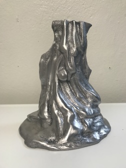 DWELLING. 2018. skulptur. Aluminium. höjd 19 cm DWELLING. 2018. skulptur. Aluminium. höjd 19 cm