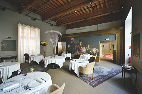 La Cour des Consuls, ett lyxigt boutiquehotell och spa beläget i en rosa byggnad från 1800-talet i Toulouse La Cour des Consuls, ett lyxigt boutiquehotell och spa beläget i en rosa byggnad från 1800-talet i Toulouse