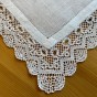 Två vackra handbroderade linnedukar.
