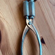 En fin bandkrusare till örngottsbanden