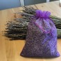 En stor organzapåse i lila, 80 gram ekologisk lavendel.
