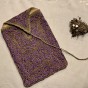En snygg handbroderad väska i en lila nyans! - En snygg äldre väska