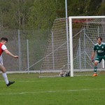 Ajlo Sarajlic snurrar runt med försvarare