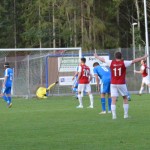 så här glad blir elias larsson när 2-0 målet sitter