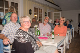 September. Gilla besöker succén Seniorpub på Gripen. September. Gilla besöker succén Seniorpub på Gripen.