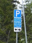 Jag vet inte hur väl denna skylten efterlevs vid parkeringen i Byviken. Jag fick i alla fall intrycket att många bilar stått still längre än två veckor.