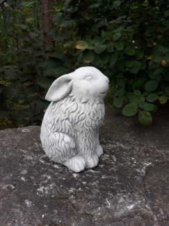 Trädgårdskonst Kanin antikvit - Trädgårdsfigur kanin