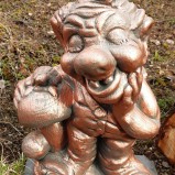 Troll med svamp trädgårdskonst