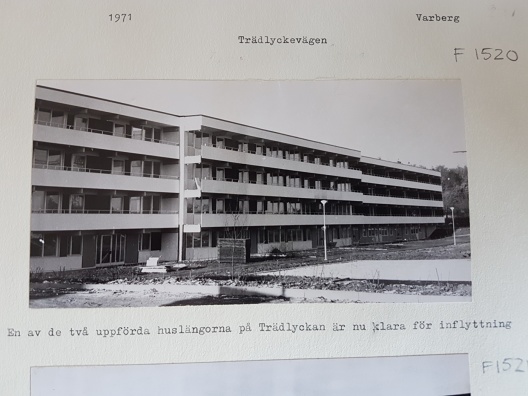Bilden visar hus B Tr.v 62-74 år 1971. Fotot är hämtat från Hallands kulturhistoriska museum. Bilden visar hus B Tr.v 62-74 år 1971. Fotot är hämtat från Hallands kulturhistoriska museum.