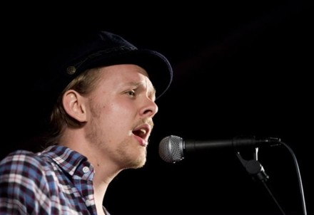 Simon på Visfestivalen i Steninge, Halland Simon på Visfestivalen i Steninge, Halland