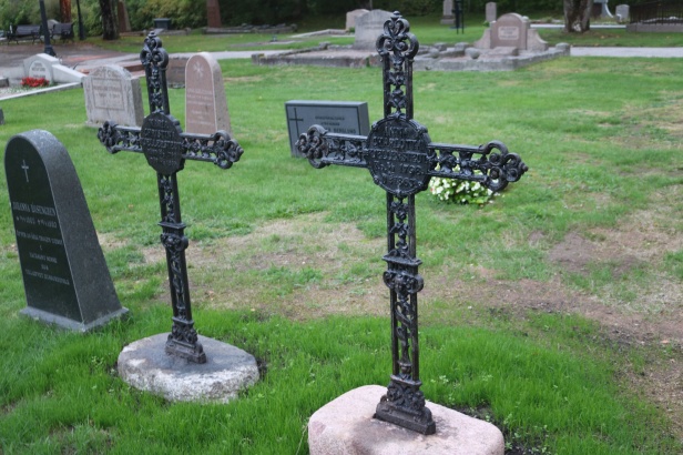 https://www.google.se/maps/place/Nykyrka+kyrka/@57.919061,13.8583326,3a,77.6y,240.19h,103.02t/data=!3m6!1e1!3m4!1sqB-E4ps458QUx9va0vtgKg!2e0!7i13312!8i6656!4m12!1m6!3m5!1s0x465a613de3a4b9e3:0x9be6ec0fdaaa3090!2sMullsj%C3%B6+Sandhems+F%C3%B6rsamling+%2F+Kyrkans+Hus!8m2!3d57.9158299!4d13.8773394!3m4!1s0x465a613de3a85e7f:0x7c7d4c066f5d0d1a!8m2!3d57.9187193!4d13.8575162 https://www.google.se/maps/place/Nykyrka+kyrka/@57.919061,13.8583326,3a,77.6y,240.19h,103.02t/data=!3m6!1e1!3m4!1sqB-E4ps458QUx9va0vtgKg!2e0!7i13312!8i6656!4m12!1m6!3m5!1s0x465a613de3a4b9e3:0x9be6ec0fdaaa3090!2sMullsj%C3%B6+Sandhems+F%C3%B6rsamling+%2F+Kyrkans+Hus!8m2!3d57.9158299!4d13.8773394!3m4!1s0x465a613de3a85e7f:0x7c7d4c066f5d0d1a!8m2!3d57.9187193!4d13.8575162